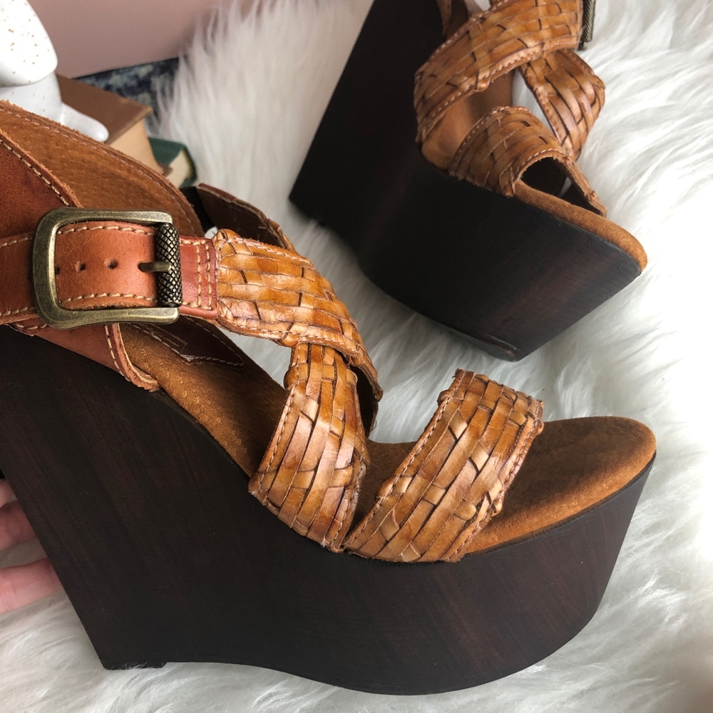 Sbicca Vintage Collection Wooden Block Wedges - Picture 4 of 8